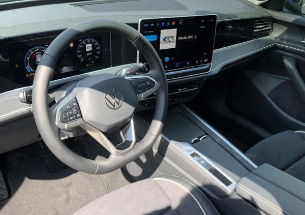 Volkswagen Passat cena 191070 przebieg: 8, rok produkcji 2024 z Olsztyn małe 277